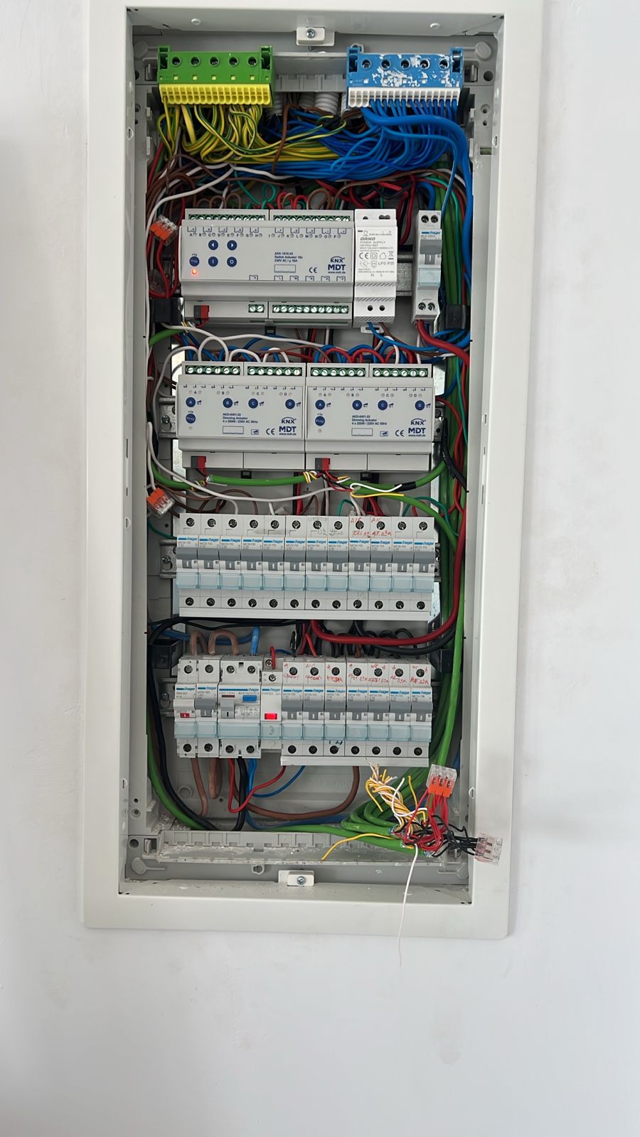 Smart Home πίνακας KNX MDT